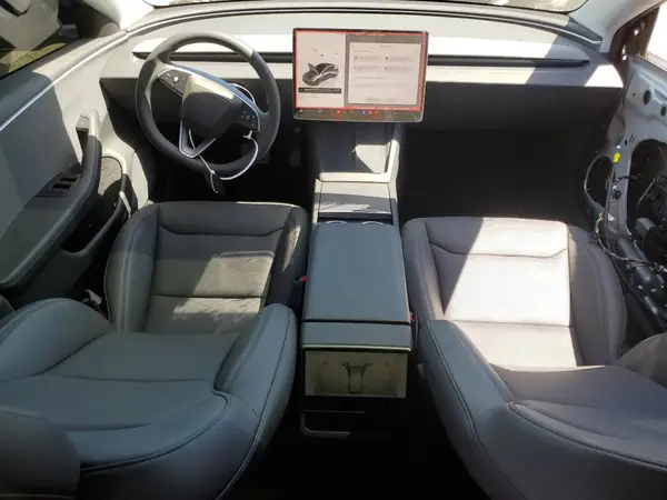 5YJ3E1EA6SF976908 2025 TESLA MODEL 3 - Image 8