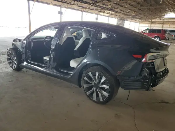 5YJ3E1EA6SF981283 2025 TESLA MODEL 3 - Image 2