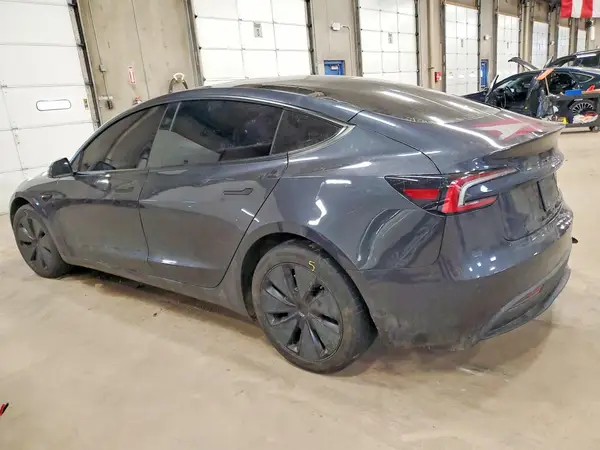 5YJ3E1EA6SF984409 2025 TESLA MODEL 3 - Image 2
