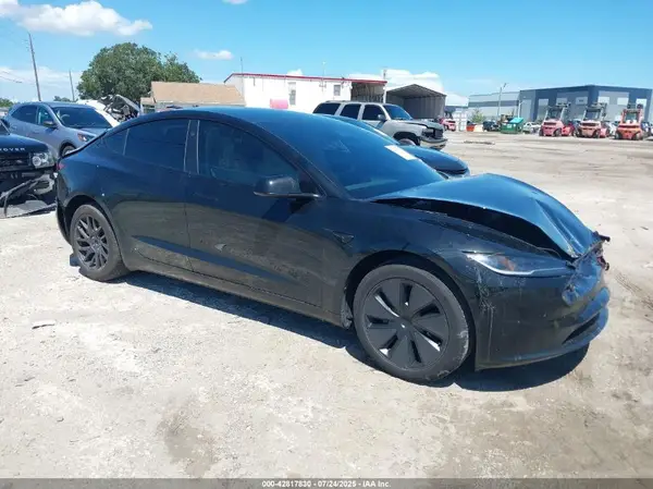 5YJ3E1EA6SF985379 2025 TESLA MODEL 3 - Image 1