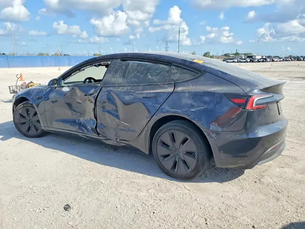 5YJ3E1EA6SF988492 2025 TESLA MODEL 3 - Image 2