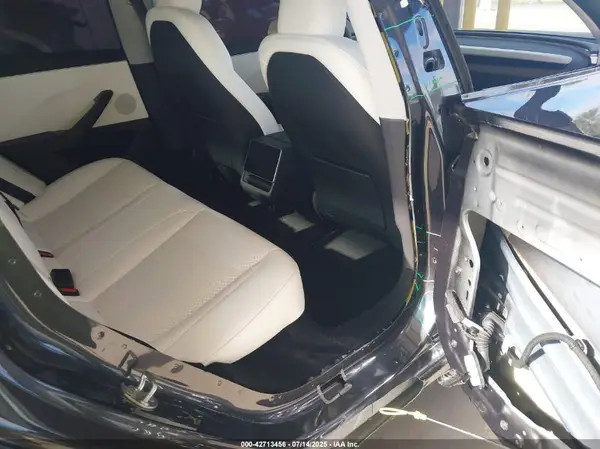 5YJ3E1EA6SF990792 2025 TESLA MODEL 3 - Image 8