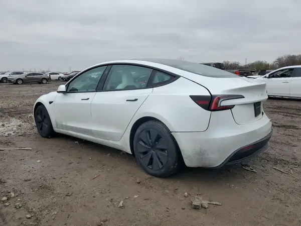 5YJ3E1EA6SF993482 2025 TESLA MODEL 3 - Image 2