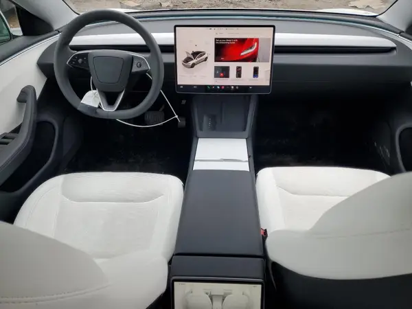 5YJ3E1EA6SF993482 2025 TESLA MODEL 3 - Image 8