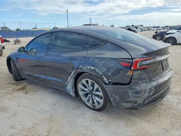 5YJ3E1EA6SF998424 2025 TESLA MODEL 3 - Image 2
