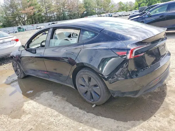 5YJ3E1EA6TF122129 2026 TESLA MODEL 3 - Image 2