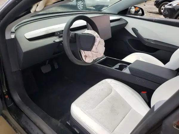 5YJ3E1EA6TF122129 2026 TESLA MODEL 3 - Image 8