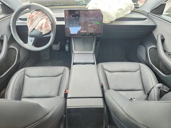 5YJ3E1EA6TF139075 2026 TESLA MODEL 3 - Image 8