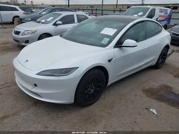 5YJ3E1EA6TF141991 2026 TESLA MODEL 3 - Image 2