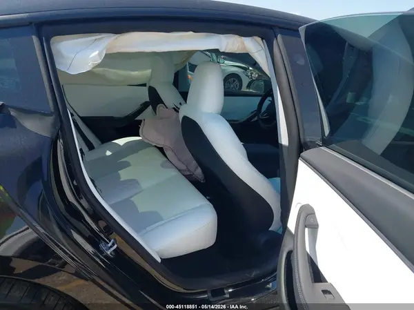 5YJ3E1EA6TF149069 2026 TESLA MODEL 3 - Image 8