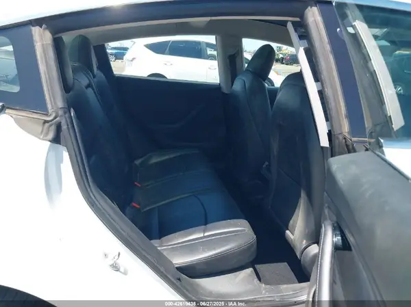5YJ3E1EA7HF003772 2017 TESLA MODEL 3 - Image 8