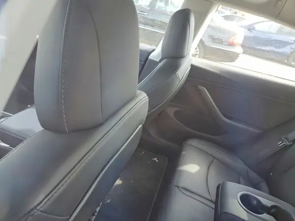 5YJ3E1EA7JF003339 2018 TESLA MODEL 3 - Image 8