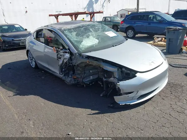 5YJ3E1EA7JF003454 2018 TESLA MODEL 3