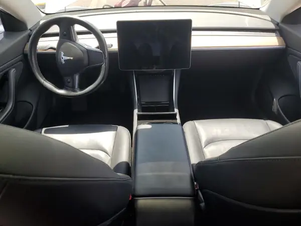 5YJ3E1EA7JF005687 2018 TESLA MODEL 3 - Image 8