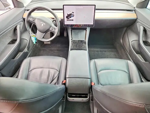 5YJ3E1EA7JF005835 2018 TESLA MODEL 3 - Image 8