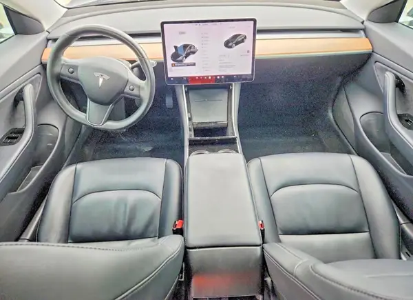 5YJ3E1EA7JF007620 2018 TESLA MODEL 3 - Image 8