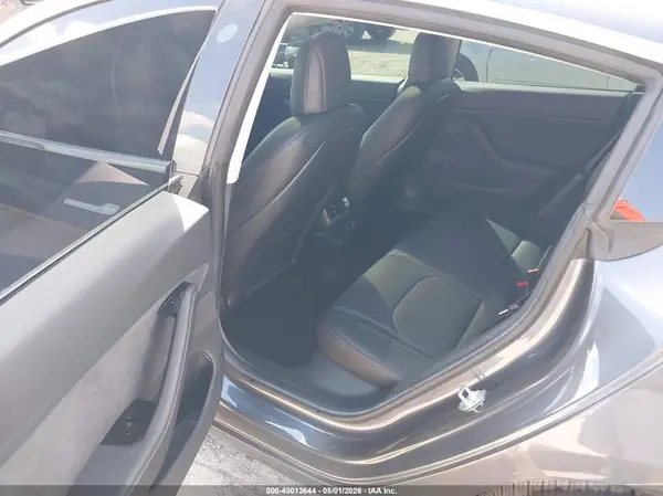 5YJ3E1EA7JF007830 2018 TESLA MODEL 3 - Image 8