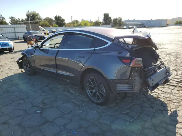5YJ3E1EA7JF008685 2018 TESLA MODEL 3 - Image 2