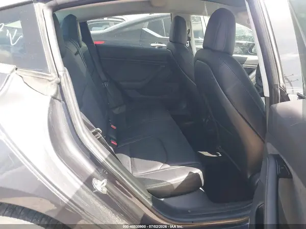 5YJ3E1EA7JF009562 2018 TESLA MODEL 3 - Image 8