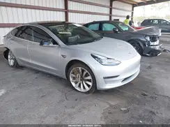 5YJ3E1EA7JF009688 2018 TESLA MODEL 3