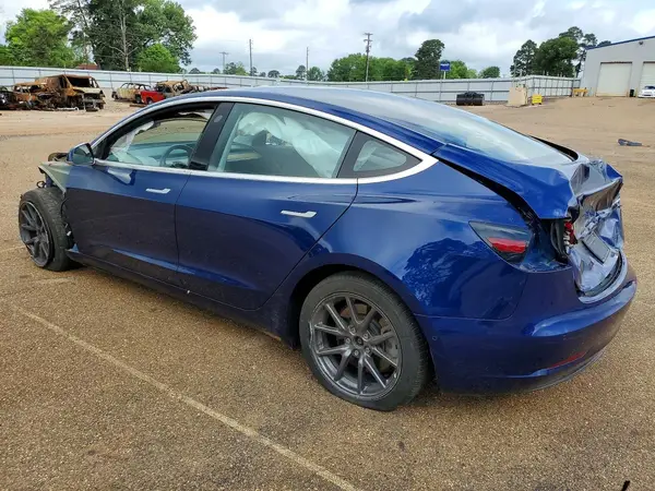 5YJ3E1EA7JF010565 2018 TESLA MODEL 3 - Image 2