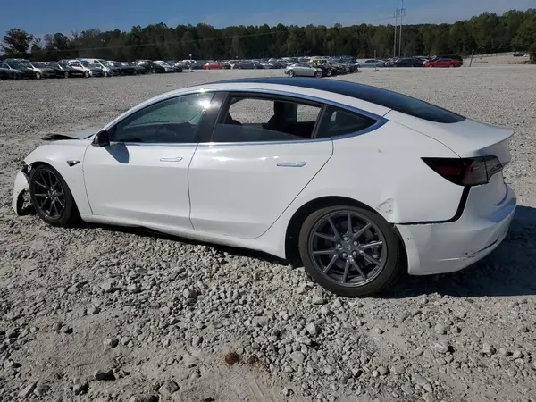 5YJ3E1EA7JF010579 2018 TESLA MODEL 3 - Image 2