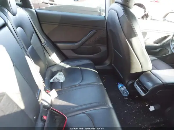 5YJ3E1EA7JF011683 2018 TESLA MODEL 3 - Image 8