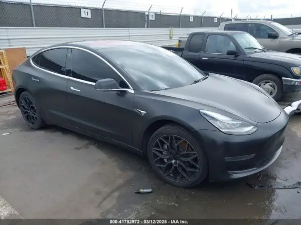 5YJ3E1EA7JF012249 2018 TESLA MODEL 3 - Image 1