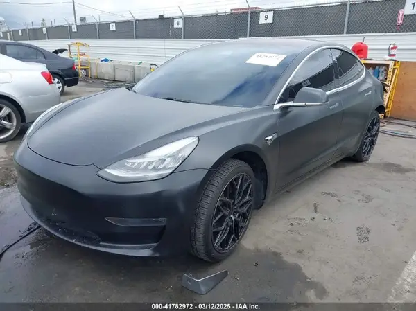 5YJ3E1EA7JF012249 2018 TESLA MODEL 3 - Image 2