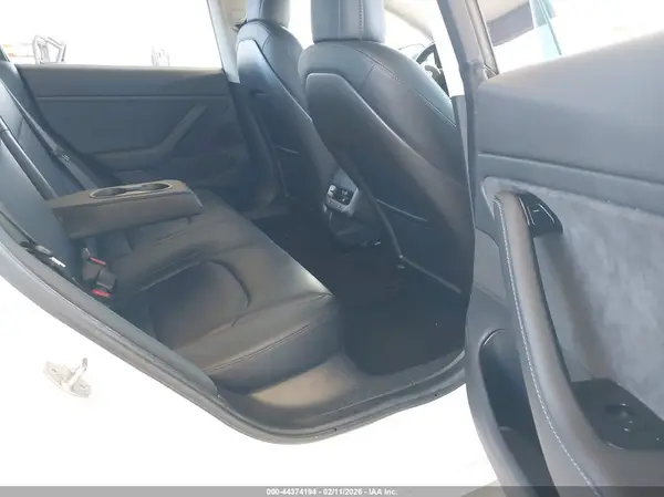 5YJ3E1EA7JF012414 2018 TESLA MODEL 3 - Image 8