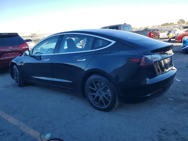 5YJ3E1EA7JF016088 2018 TESLA MODEL 3 - Image 2