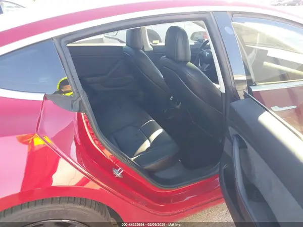 5YJ3E1EA7JF016690 2018 TESLA MODEL 3 - Image 8