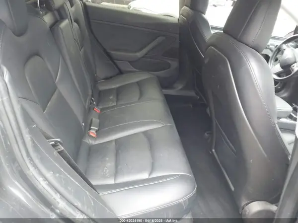 5YJ3E1EA7JF019962 2018 TESLA MODEL 3 - Image 8