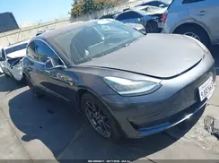 5YJ3E1EA7JF021825 2018 TESLA MODEL 3