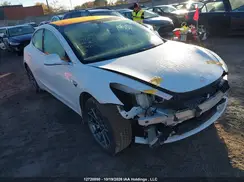 5YJ3E1EA7JF023249 2018 TESLA MODEL 3