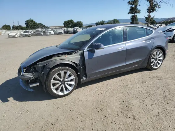 5YJ3E1EA7JF023882 2018 TESLA MODEL 3 - Image 1