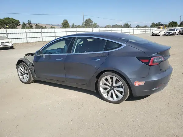 5YJ3E1EA7JF023882 2018 TESLA MODEL 3 - Image 2
