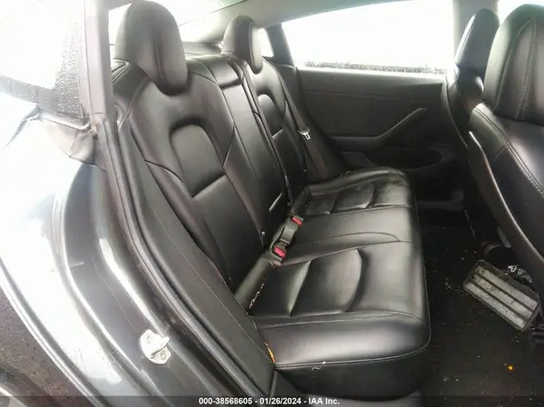 5YJ3E1EA7JF023994 2018 TESLA MODEL 3 - Image 8