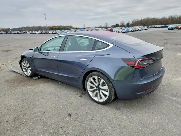 5YJ3E1EA7JF024045 2018 TESLA MODEL 3 - Image 2