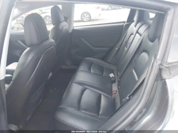 5YJ3E1EA7JF025762 2018 TESLA MODEL 3 - Image 8
