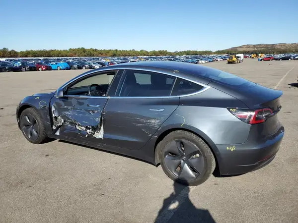 5YJ3E1EA7JF025888 2018 TESLA MODEL 3 - Image 2