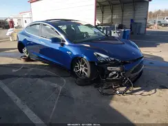 5YJ3E1EA7JF026099 2018 TESLA MODEL 3