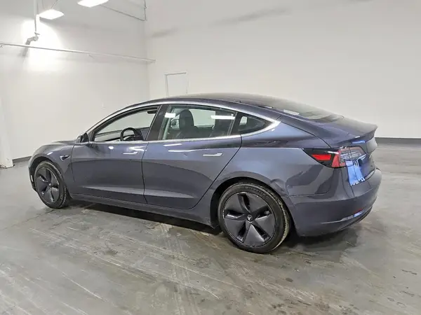 5YJ3E1EA7JF028158 2018 TESLA MODEL 3 - Image 2