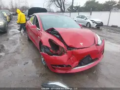 5YJ3E1EA7JF029245 2018 TESLA MODEL 3
