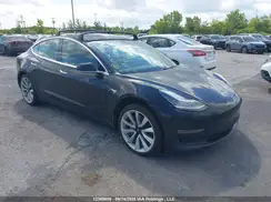 5YJ3E1EA7JF029696 2018 TESLA MODEL 3