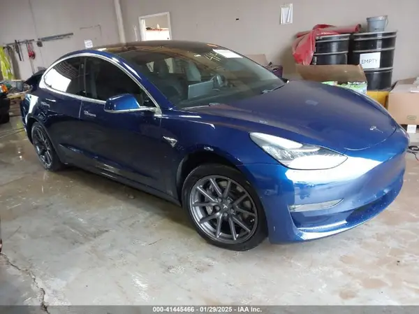 5YJ3E1EA7JF032629 2018 TESLA MODEL 3 - Image 1