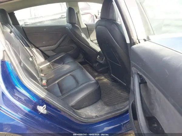 5YJ3E1EA7JF032923 2018 TESLA MODEL 3 - Image 8