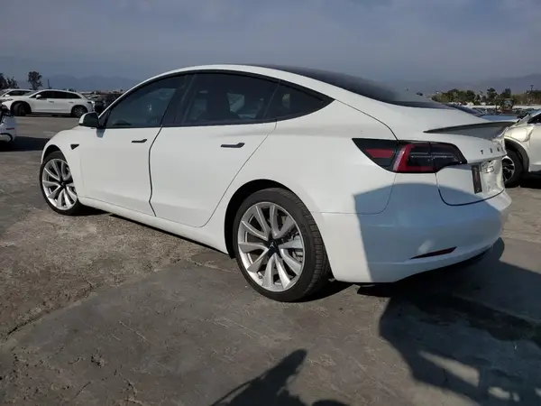 5YJ3E1EA7JF038706 2018 TESLA MODEL 3 - Image 2