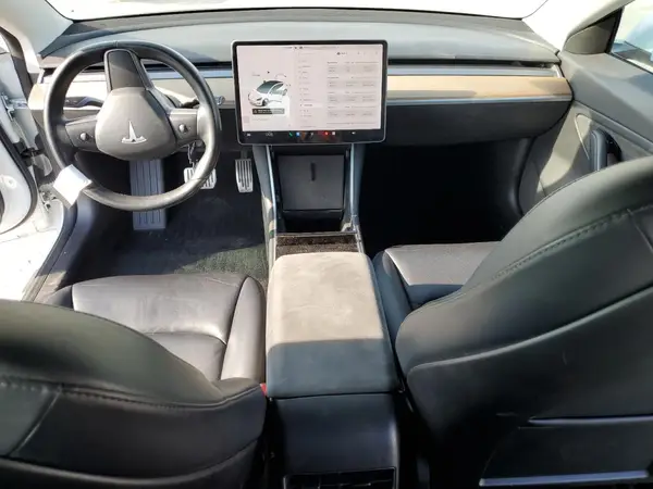 5YJ3E1EA7JF038706 2018 TESLA MODEL 3 - Image 8