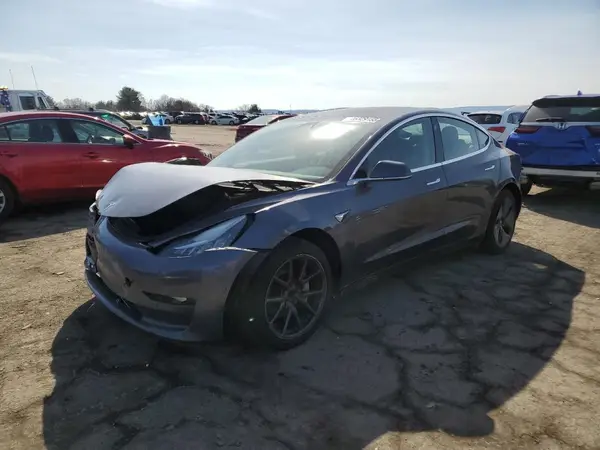 5YJ3E1EA7JF040844 2018 TESLA MODEL 3 - Image 1